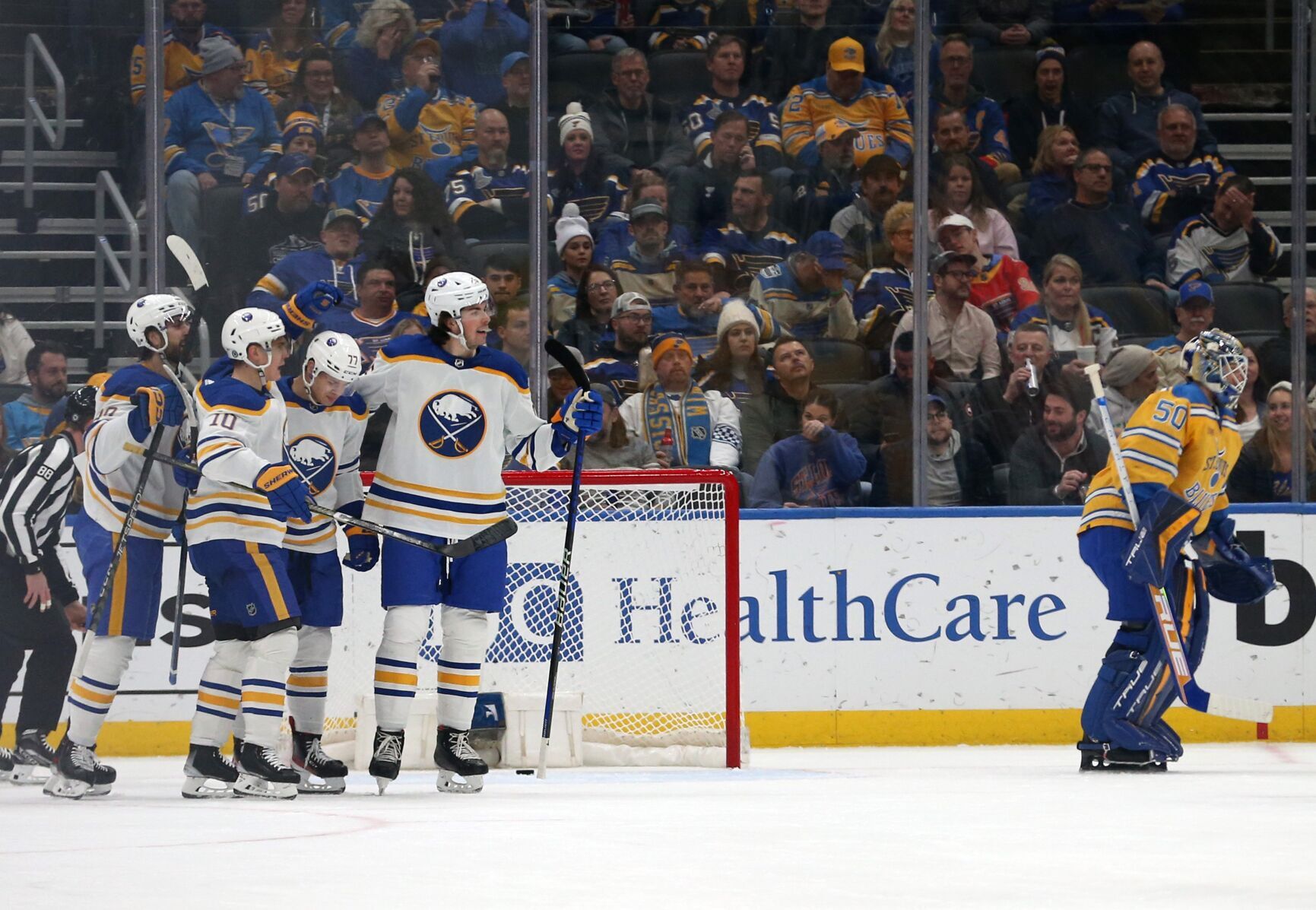 St. Louis Blues take on the Buffalo Sabres